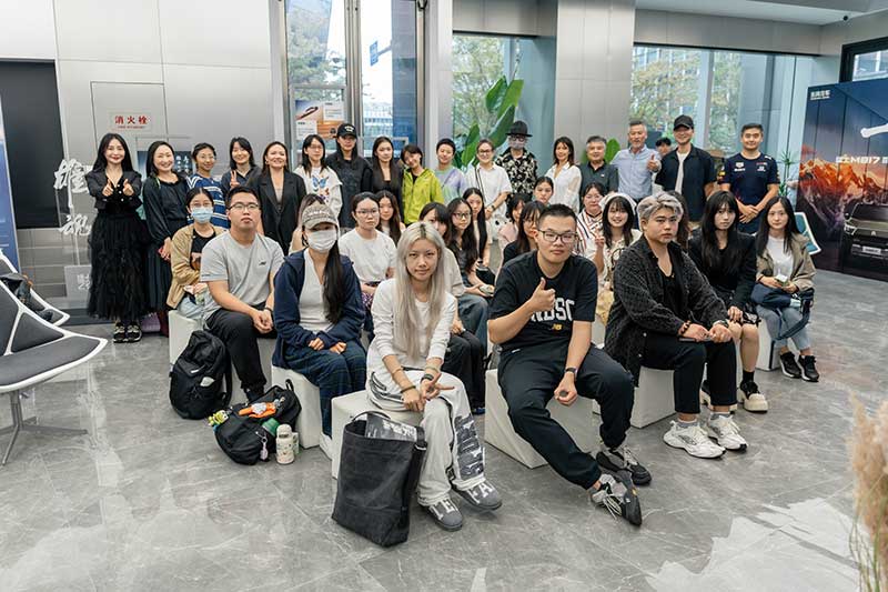 猛士817 × 莱佛士：共启创意征程，激发无限可能